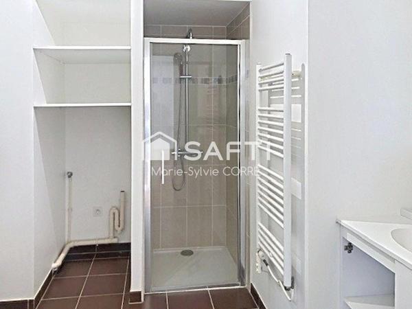 Le Vésinet, T2  lumineux, dernier étage, immeuble 2013