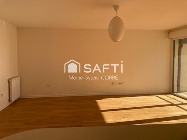 Le Vésinet, T2  lumineux, dernier étage, immeuble 2013