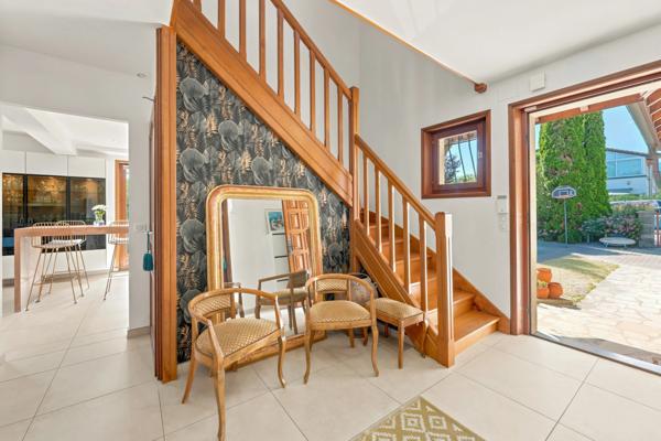 Maison à vendre 7 pièces PREVESSIN MOENS (01)