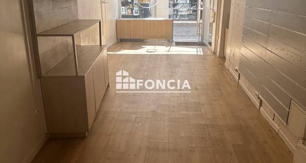 Location Local commercial 1 pièce 28.25 m² - Melun 77000