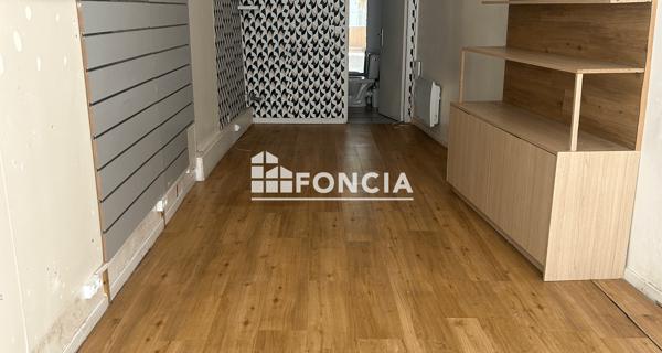 Location Local commercial 1 pièce 28.25 m² - Melun 77000