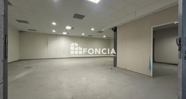 Location Local commercial 1 pièce - Chatou 78400