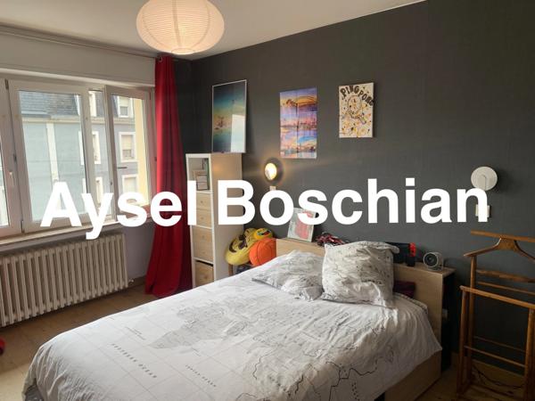 MAISON 4 CHAMBRES-132M2- PROCHE ECOLES - TERRAIN