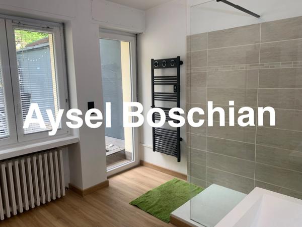 MAISON 4 CHAMBRES-132M2- PROCHE ECOLES - TERRAIN