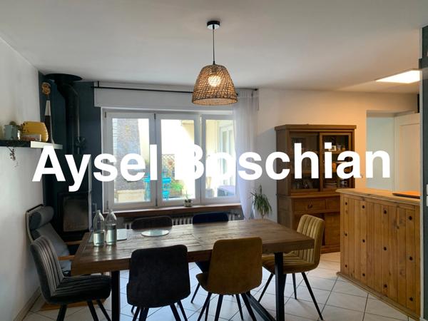 MAISON 4 CHAMBRES-132M2- PROCHE ECOLES - TERRAIN