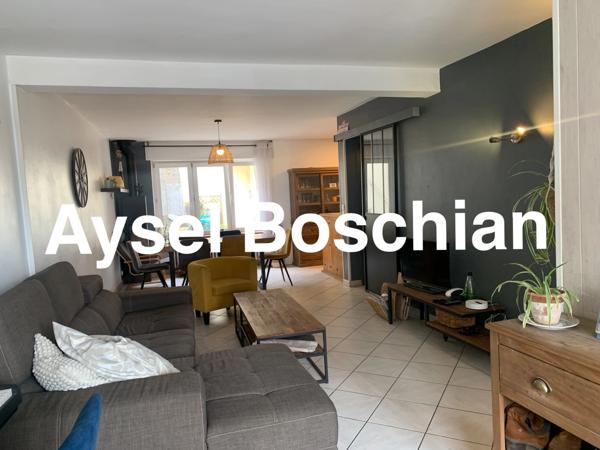MAISON 4 CHAMBRES-132M2- PROCHE ECOLES - TERRAIN