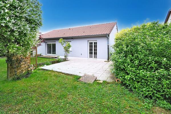 TRES BELLE MAISON PLAIN PIED - TERRAIN 6 ARES