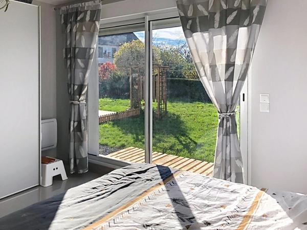 TRES BELLE MAISON PLAIN PIED - TERRAIN 6 ARES