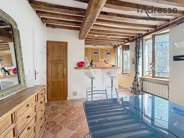 VIEUX PUTEAUX / Grand studio de 42 m²
