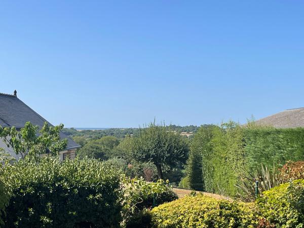 Un bien d'exception au coeur de Muzillac, avec une vue rare et un cadre de vie privilégié !