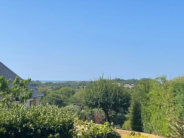 Un bien d'exception au coeur de Muzillac, avec une vue rare et un cadre de vie privilégié !