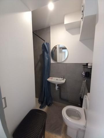 TOUTES CHARGES INCLUS T3 MEUBLE CLIMATISE ET JARDIN