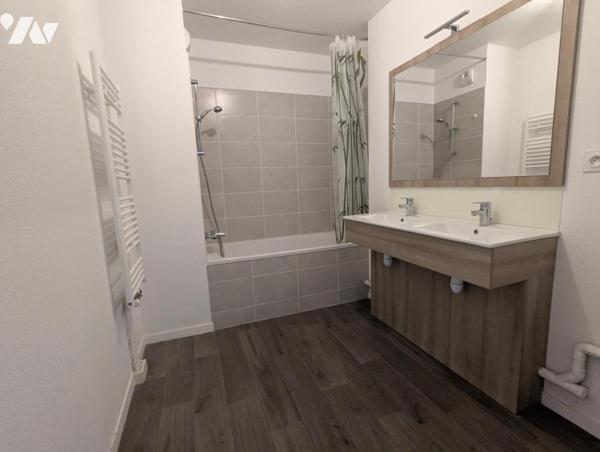 Saint Nazaire, Appartement à proximité du centre ville avec trois terrasses