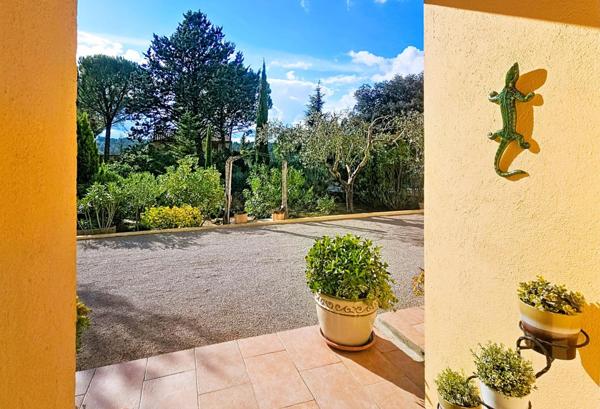 Maison familiale 7 pièces - 182 m² - 2730 m² de terrain arboré