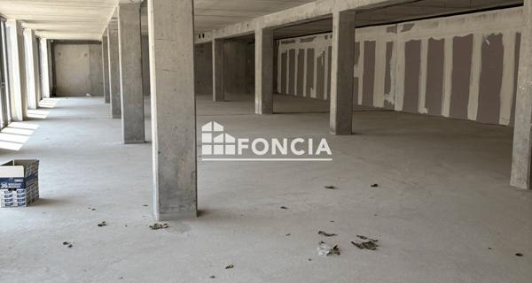 À vendre Local commercial 240.2 m² - Avon 77210