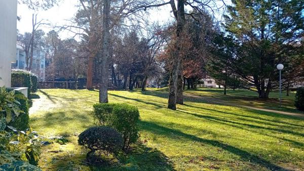 Studio avec cave et parking à proximité immédiate de l'Océan