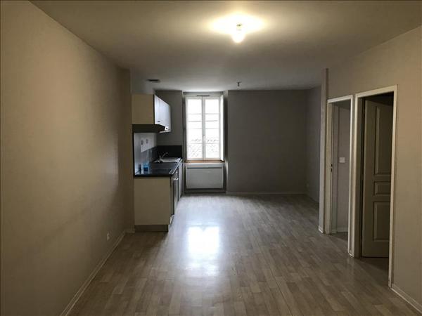 Appartement à louer 600 € CC LA REOLE 4 p 83 m² DPE C
