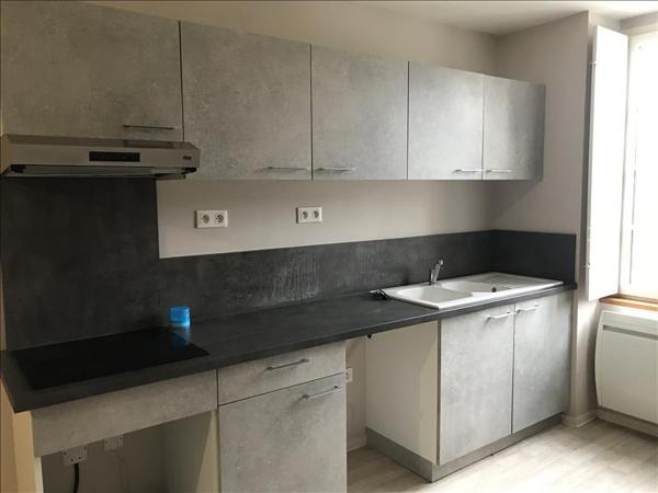 Appartement à louer 600 € CC LA REOLE 4 p 83 m² DPE C