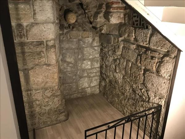 Appartement à louer 600 € CC LA REOLE 4 p 83 m² DPE C