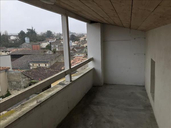 Appartement à louer 600 € CC LA REOLE 4 p 83 m² DPE C