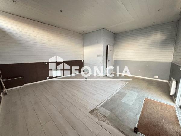 Location Local commercial 1 pièce 30 m² - CTRE CIAL DE LA CROIX VERTE 1 Saint Germain Les Corbei 91250