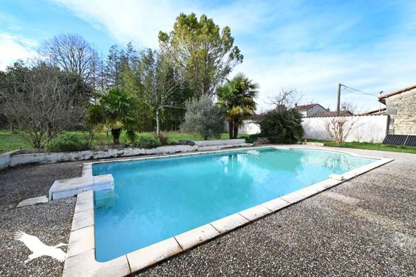 Maison à vendre |  Mornac |  7 pièces | 209 m²