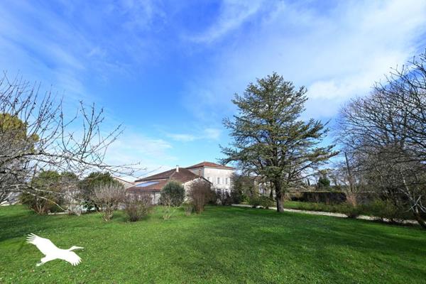 Maison à vendre |  Mornac |  7 pièces | 209 m²
