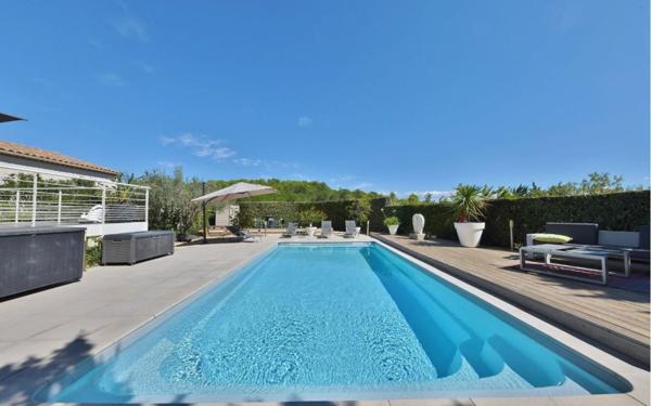 Maison à vendre    5 pièces •  Cabrières