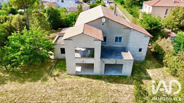 Maison à vendre 7 pièces 180 m² Alès