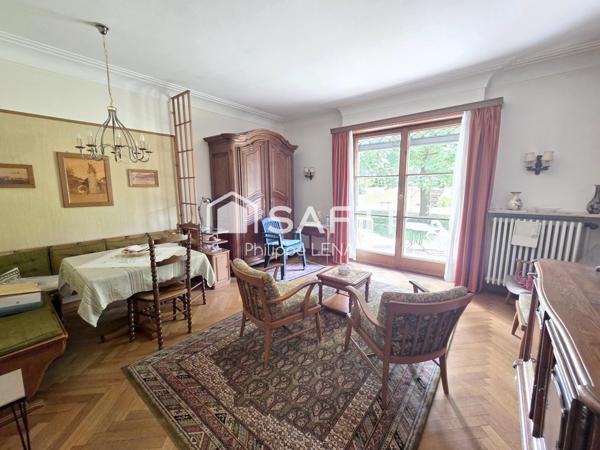 Grande Maison à rénover, terrain de 10,5 ares.