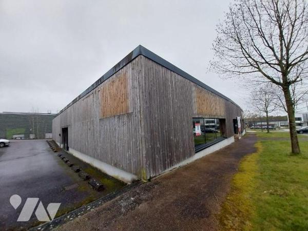 Local commercial à vendre à Vitré (35500) en Ille-et-Vilaine (35)

Dans la zone de la Baratiè...