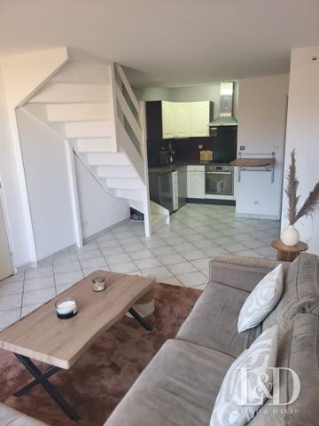 Appartement T3 , terrasse et parking privatif proche plages