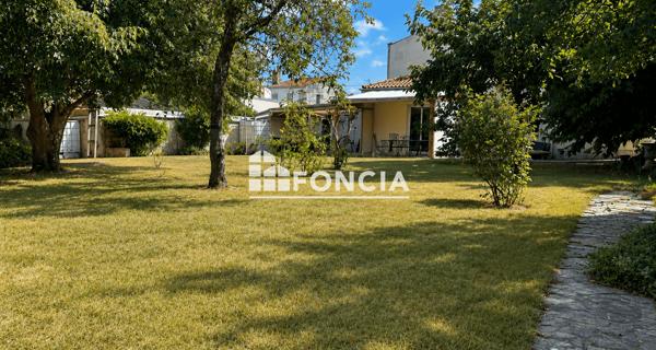 À vendre Maison 7 pièces 250 m² - Rochefort 17300