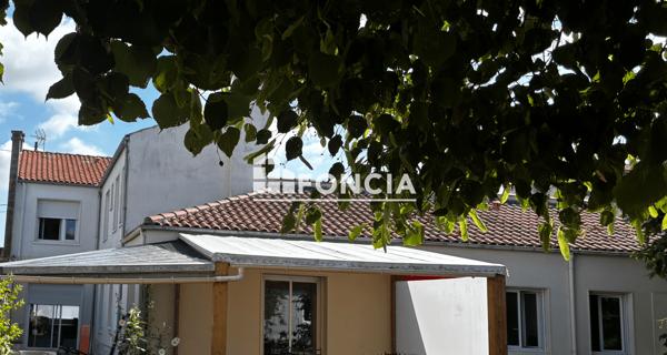 À vendre Maison 7 pièces 250 m² - Rochefort 17300