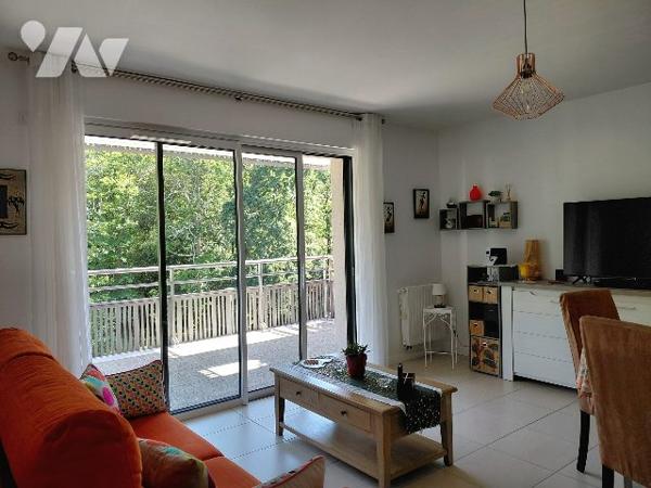 APPARTEMENT T2 - 40 M² - TERRASSE ET GARAGE