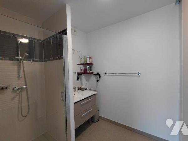 APPARTEMENT T2 - 40 M² - TERRASSE ET GARAGE