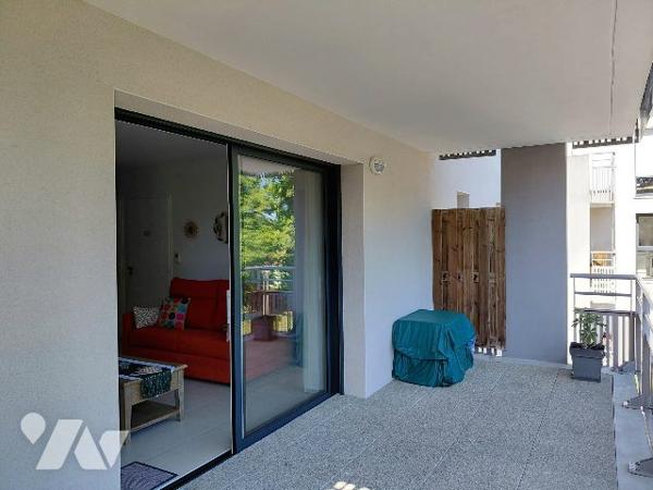 APPARTEMENT T2 - 40 M² - TERRASSE ET GARAGE