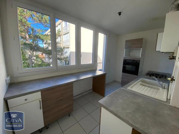 Appartement à louer 4 pièces 75m²