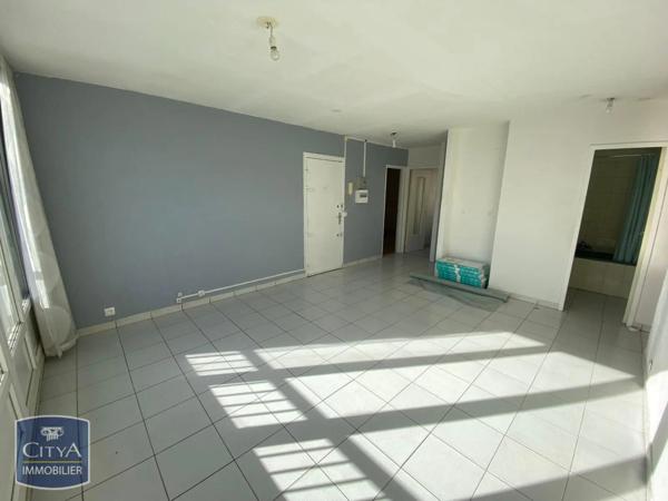 Appartement à louer 4 pièces 75m²