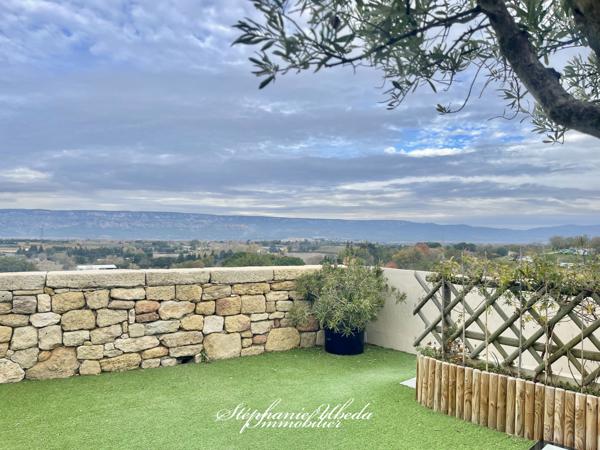 Alleins (13980) SPLENDIDE BATISSE DU 16EME DANS LES REMPARTS DU VIEUX VILLAGE