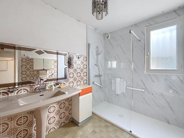 Rare sur le secteur : grande maison proche Canal, 6 chambres, garage