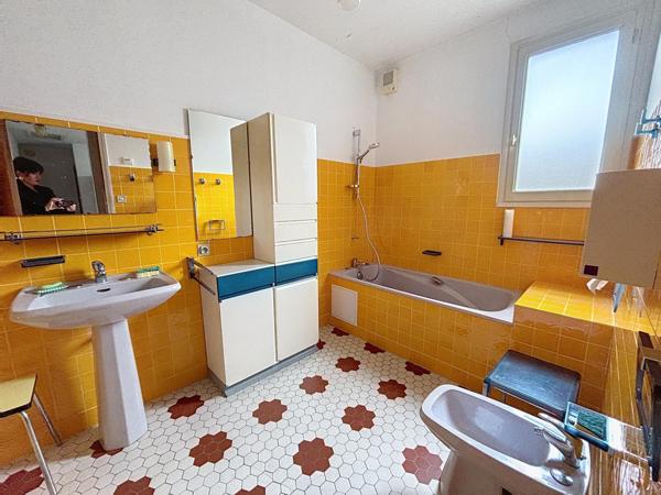 Rare sur le secteur : grande maison proche Canal, 6 chambres, garage