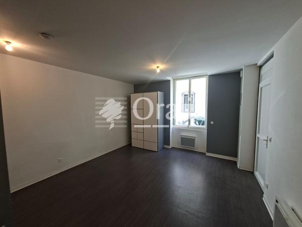 Appartement · Location Bordeaux (33300) 1 pièce · 27m²