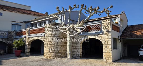 Investissement patrimonial en Ardèche méridionale - Mas de 554 m²