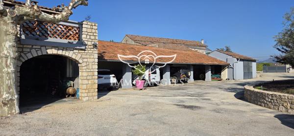 Investissement patrimonial en Ardèche méridionale - Mas de 554 m²
