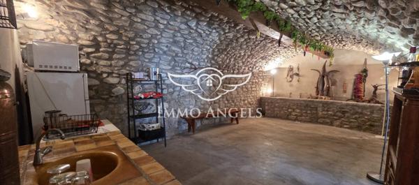 Investissement patrimonial en Ardèche méridionale - Mas de 554 m²