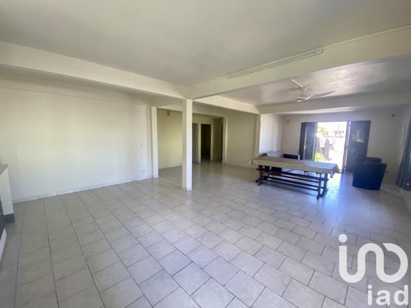 Maison 7 pièces de 202 m² à Saint-Joseph (97480)