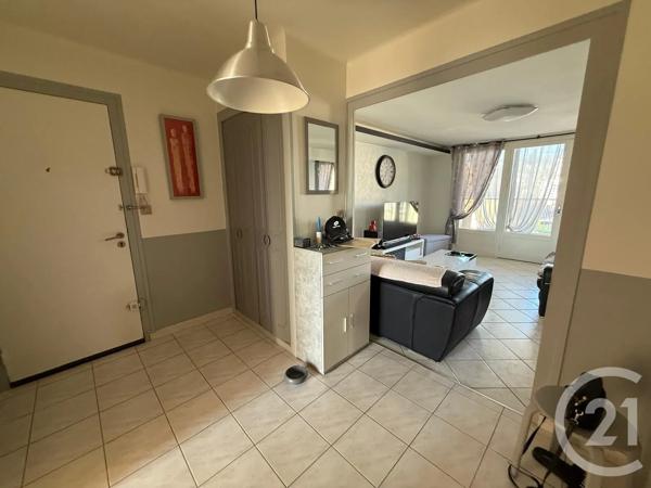 Appartement T4 à vendre  4 pièces - 83,58 m 2   ST ETIENNE  - 42