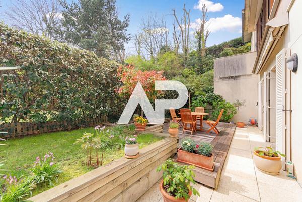 Appartement Rueil Malmaison 6 pièce(s) 131.92 m2 810 000 € ** - Référence 19343