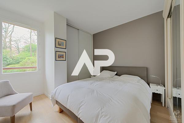 Appartement Rueil Malmaison 6 pièce(s) 131.92 m2 810 000 € ** - Référence 19343